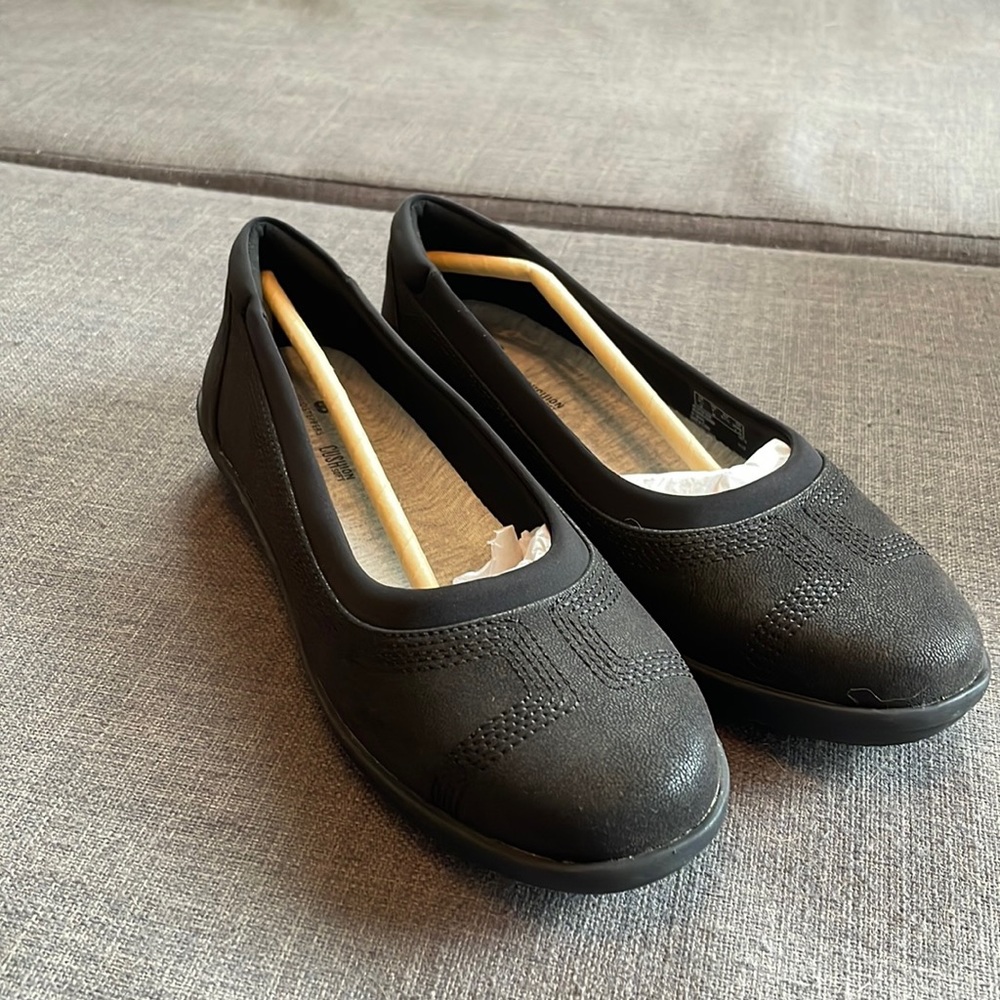Clarks CloudSteppers Flats